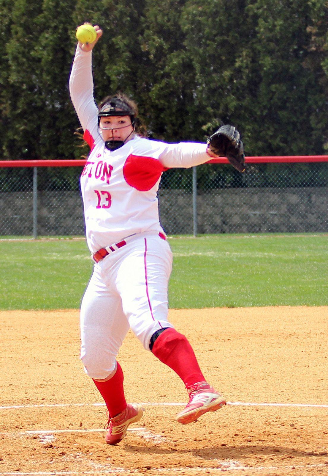 Softball looks to extend winning streak into game against UMass Lowell