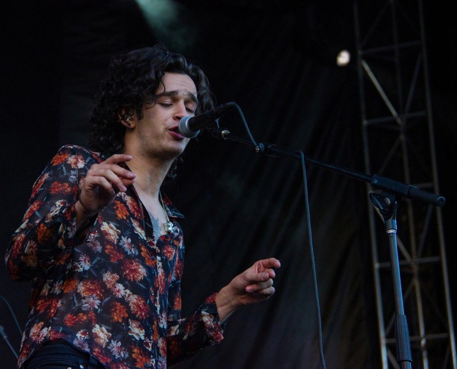Popular British band The 1975 released its highly anticipated second album, “I like it when you sleep, for you are so beautiful yet so unaware of it,” on Friday. PHOTO COURTESY WIKIMEDIA