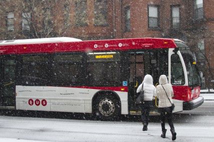 Despite freezing temperatures, the Boston University Shuttle runs at the same schedule throughout the year. PHOTO BY MICHELLE JAY/DAILY FREE PRESS STAFF