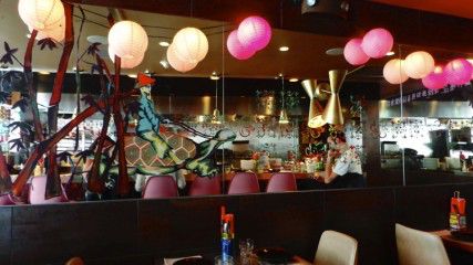 NOEMIE CARRANT/DAILY FREE PRESS STAFF Myers + Chang's colorful interior. The restaurant has enjoyed wide popularity since it opened.