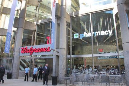 A Walgreens flagship store opened in Downtown Crossing Wednesday morning. This new Walgreens features a sushi bar and nail salon. PHOTO BY SARAH SIEGEL/DAILY FREE PRESS STAFF
