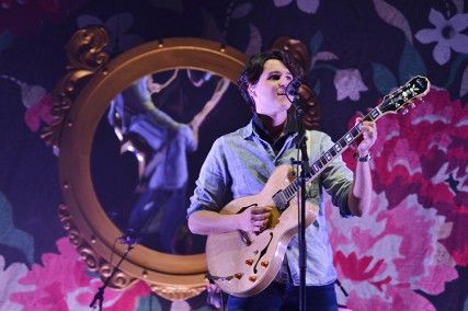Vampire Weekend’s Ezra Koenig serenedes fans at the second-ever Boston Calling Music Festival. In honor of the festival’s city, he performed the title album’s “Ladies of Cambridge.” MARISA BENJAMIN/DAILY FREE PRESS STAFF