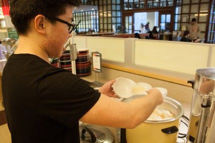 In an effort to cap the growing number of Chinese students moving off-campus, Boston University Dining Services is adding 15 Chinese dishes to its monthly menus