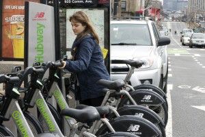Hubway, a bicycle sharing system in Boston, plans to release visual charts for its system including pricing and times. PHOTO BY KYRA LOUIE/DAILY FREE PRESS STAFF