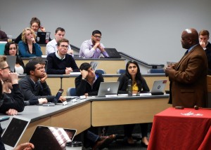 Boston University Dean of Students Kenneth Elmore begins Monday’s Student Government meeting by addressing the Senate on sexual assault prevention and response, and other issues on campus pertaining to women. PHOTO BY WILLA RUSOWICZ-ORAZEM/DAILY FREE PRESS STAFF
