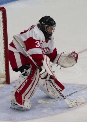 Sophomore goaltender Victoria Hanson recorded 23 saves in Tuesday's loss to Northeastern. PHOTO BY MICHELLE JAY/DAILY FREE PRESS STAFF
