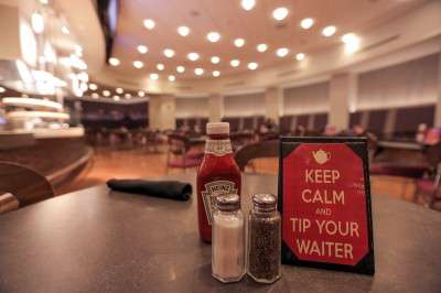 In order to function more like a traditional restaurant, Late Nite Kitchen, at the Yawkey Center for Student Services at 100 Bay State Road, will fully implement a tipping system for its employees by the spring semester. PHOTO BY JUSTIN HAWK/DAILY FREE PRESS STAFF