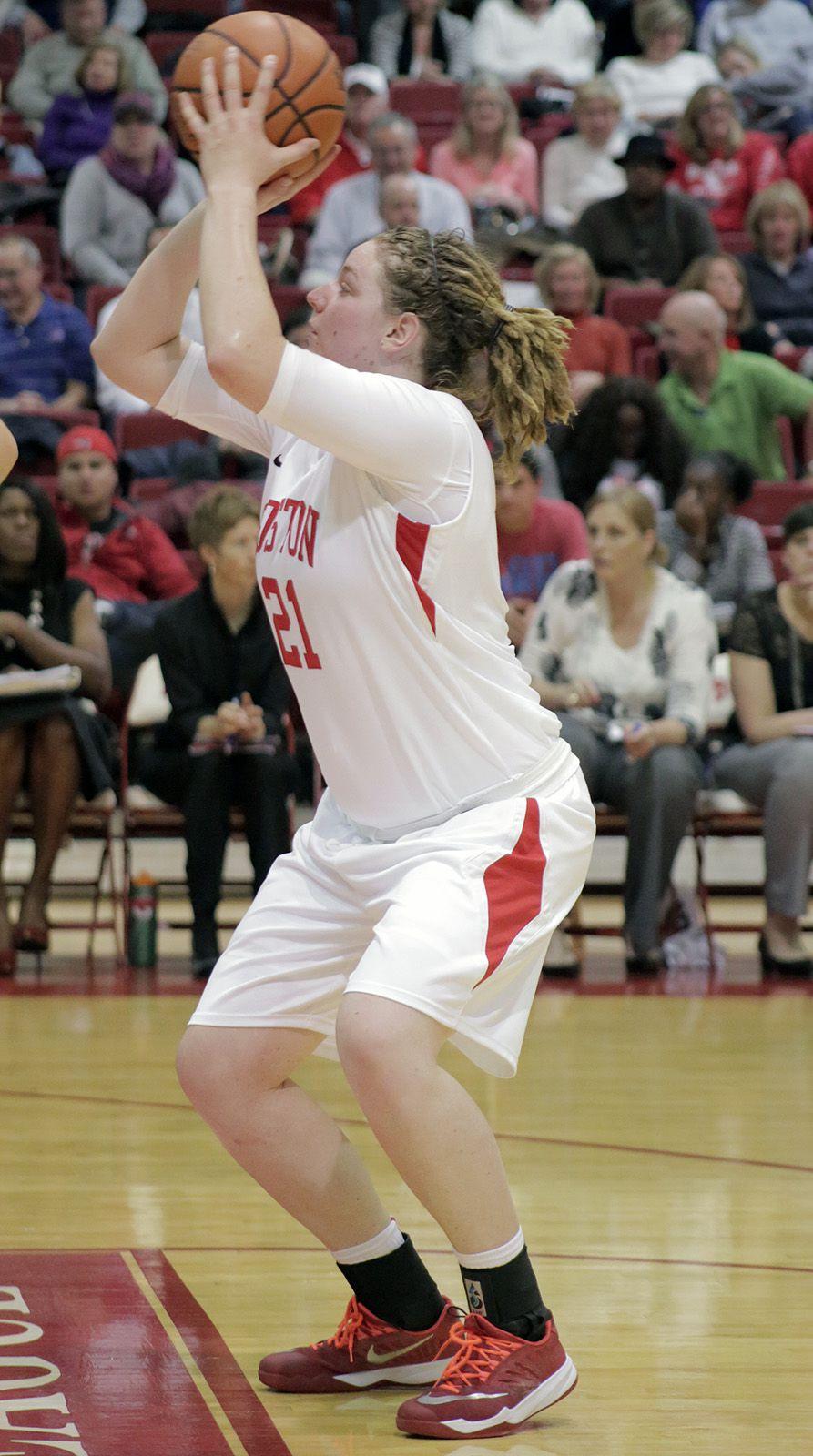 Senior forward Mollie McKendrick scored a career-high 21 points against Stephen F. Austin Saturday. PHOTO BY JUSTIN HAWK/DAILY FREE PRESS STAFF