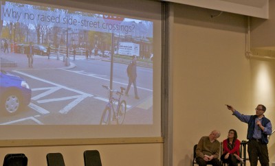 Jeffrey Rosenblum, cofounder of Livable Streets, speaks to a crowd about BU Bikes in the Jacob Sleeper Auditorium at Boston University on Tuesday evening. PHOTO BY KYRA LOUIE/DAILY FREE PRESS STAFF