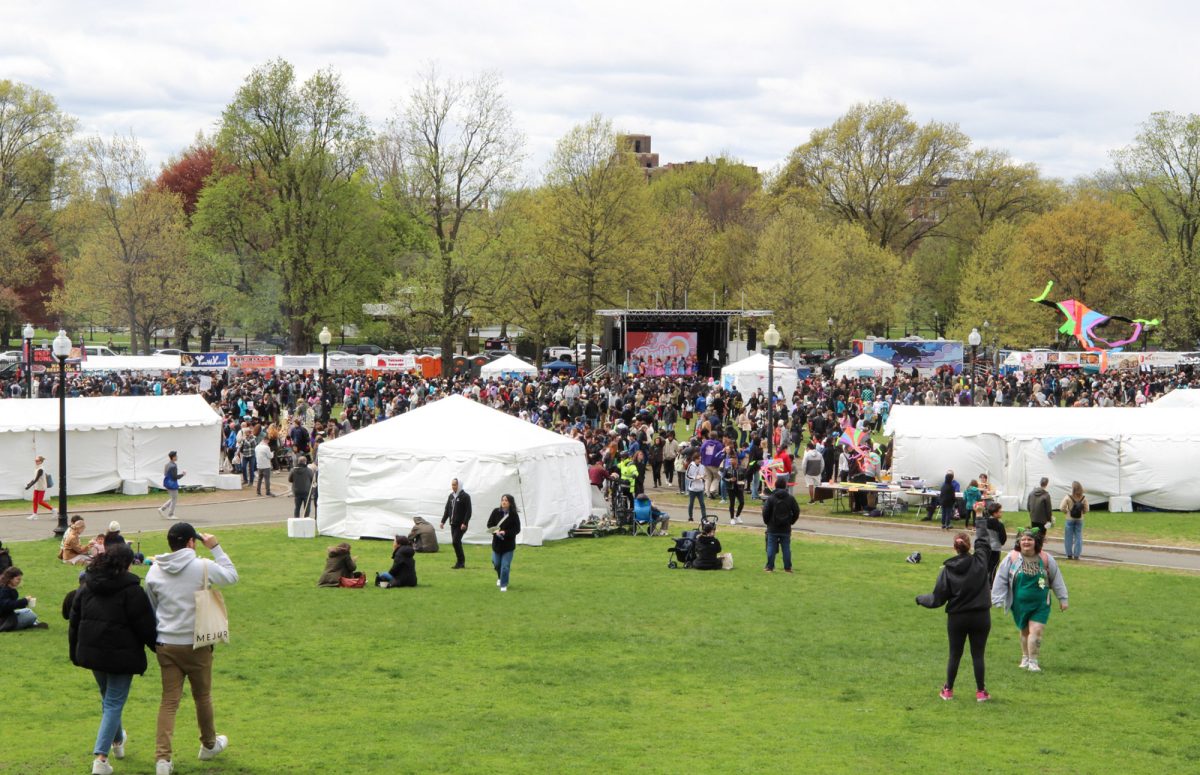Attendees walk to the festival. 

