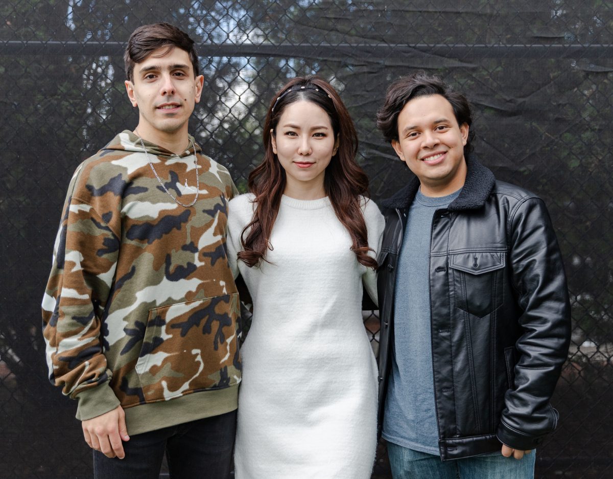 The Srisley Trio: substitute Drummer Gudy Prada, pianist and singer Srisly, and bassist Ludwig Icaguirre. 