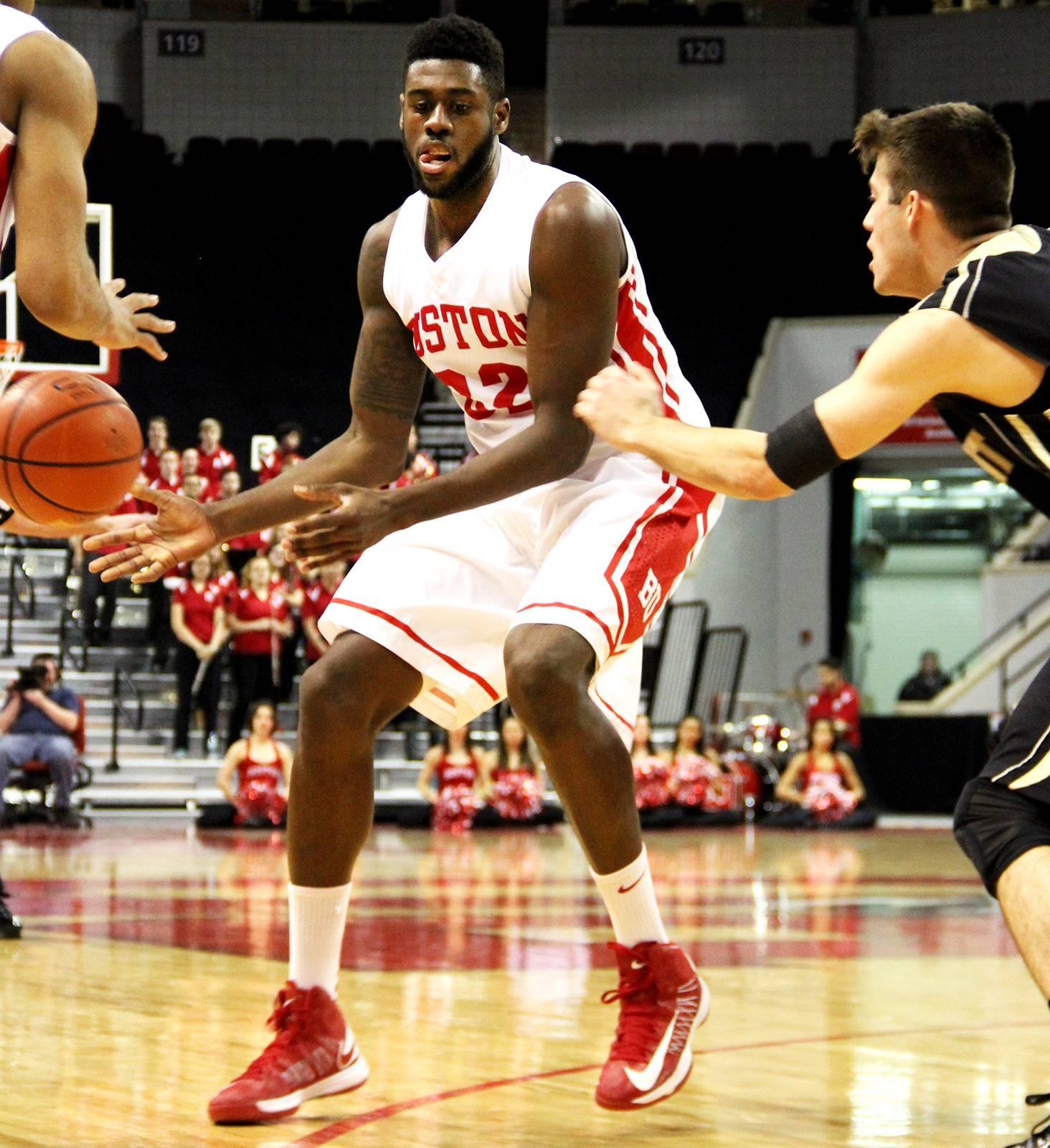 Men's basketball earns first round bye in conference tourney with win over Army
