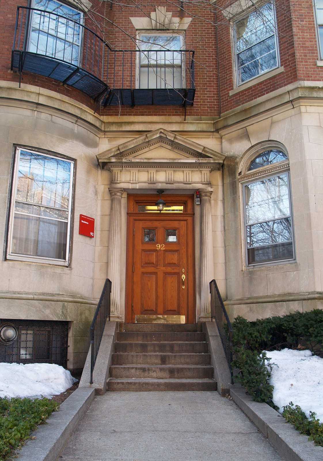 Full-year Boston University housing, which began in May 2014 at 90 and 92 Bay State Road, allows students to stay in the residence for 12 months and during all vacation sessions. PHOTO BY KELSEY CRONIN/DAILY FREE PRESS STAFF
