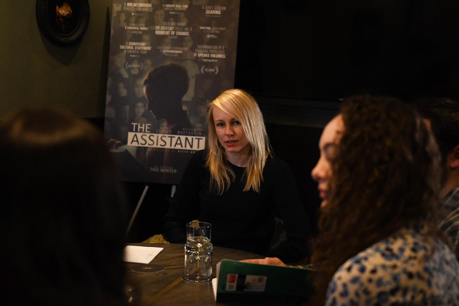 Australian writer-director Kitty Green speaks at a roundtable on her latest film, “The Assistant,” at the Kimpton Nine Zero Hotel Thursday. AUSMA PALMER/ DAILY FREE PRESS STAFF
