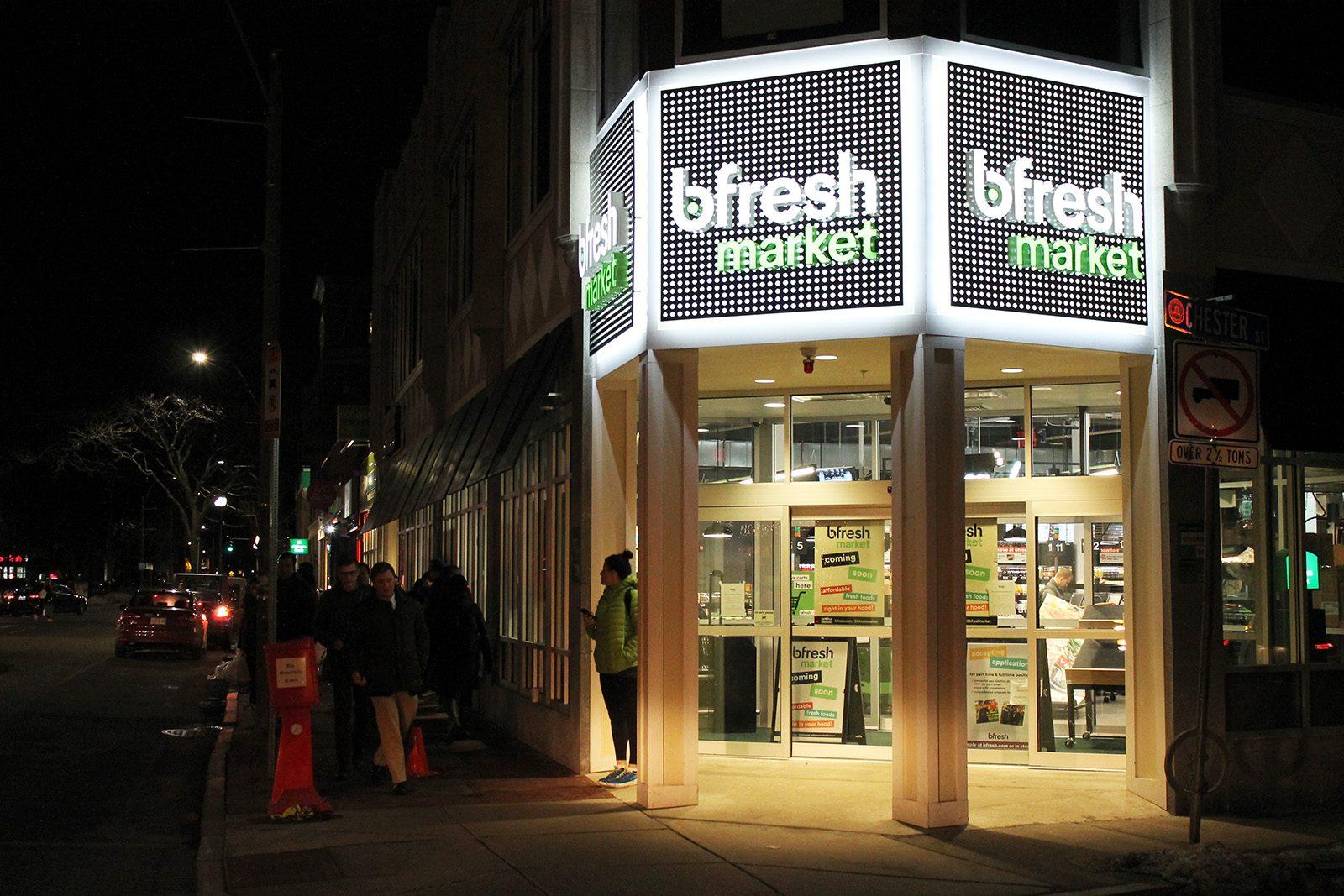 Bfresh market, an organic supermarket, opens in Davis Square, Somerville, bringing nutritional options to the community. PHOTO BY ABIGAIL FREEMAN/ DAILY FREE PRESS STAFF