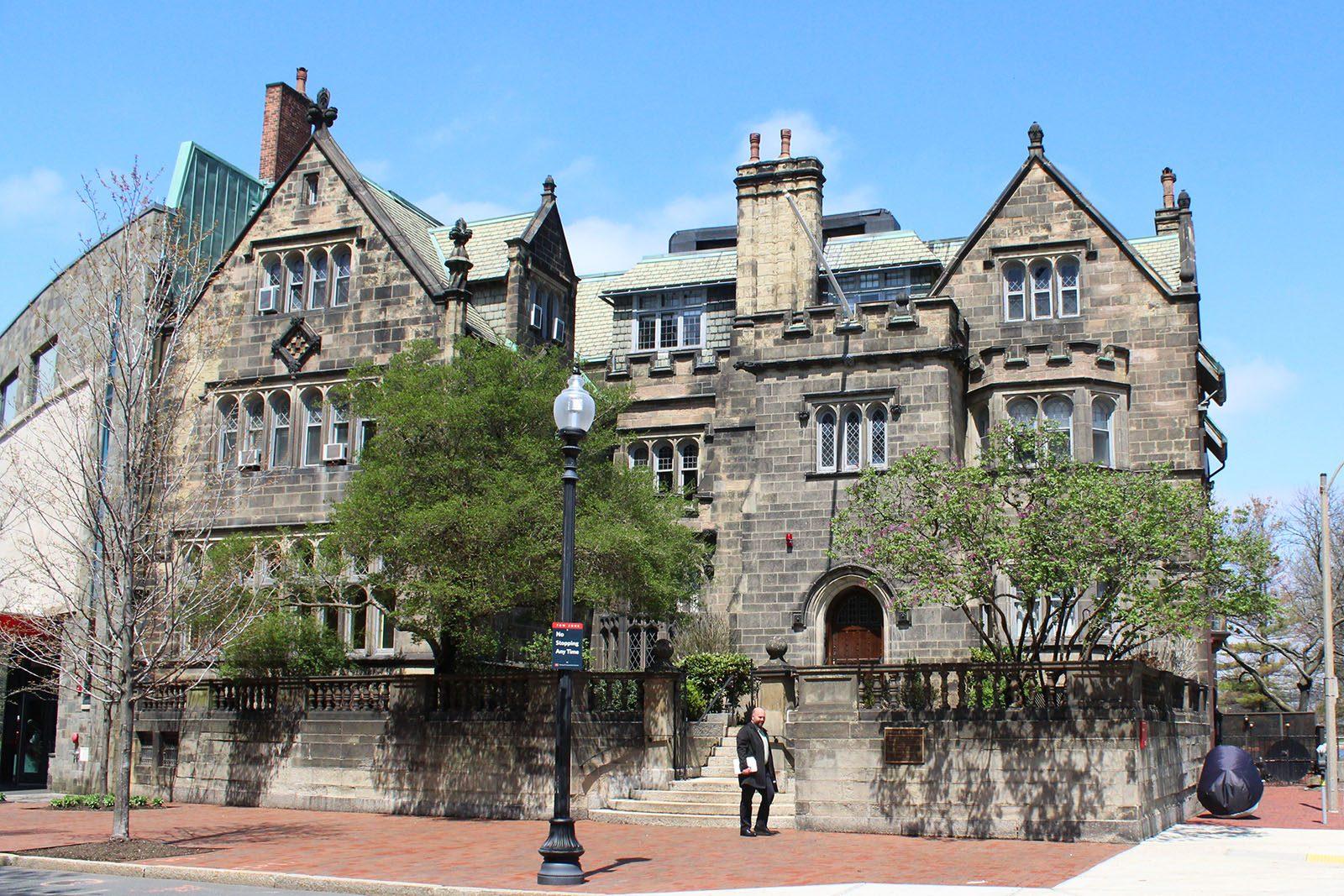 The BU Castle will be put on sabbatical and transformed into an alumni center following a $2 million donation Dec. 2016. PHOTO BY FRANCHESCA VIAUD/ DAILY FREE PRESS STAFF