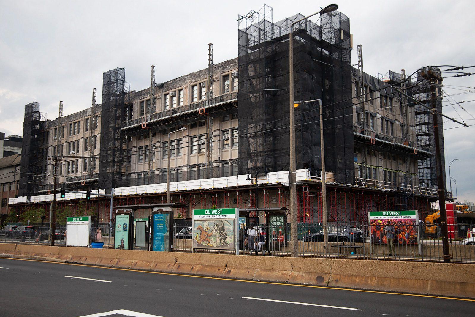 Ongoing construction on Boston University’s College of Fine Arts. Renovations on the external facade is set to be completed by March 2020. VIVIAN MYRON/ DAILY FREE PRESS STAFF