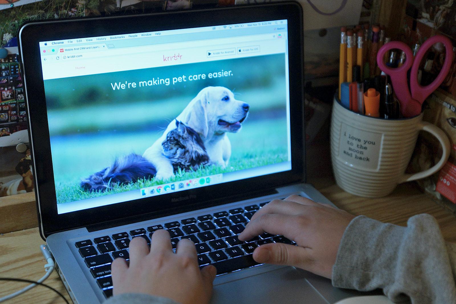 Boston University alumnus Roger Hunt creates mobile platform Kriddr to provide pet owners with pet care. PHOTO BY SYDNEY MAES/ DAILY FREE PRESS STAFF