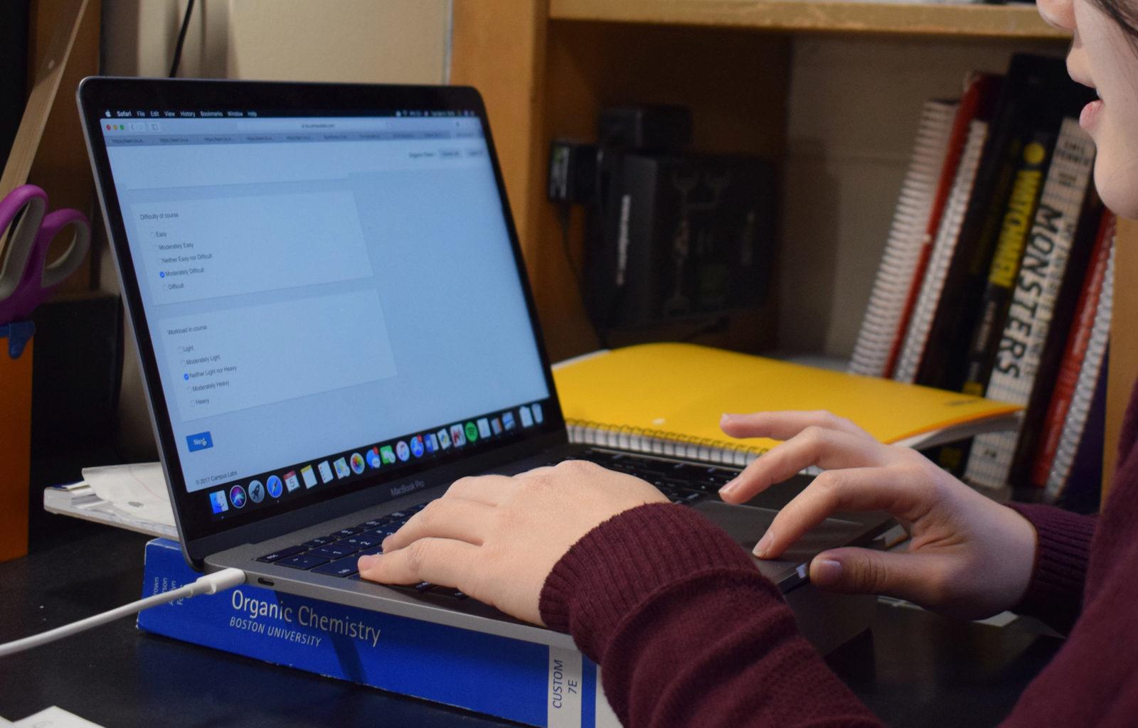 Boston University develops a pilot program for online class evaluations. PHOTO BY LILIAN LI/ DAILY FREE PRESS STAFF