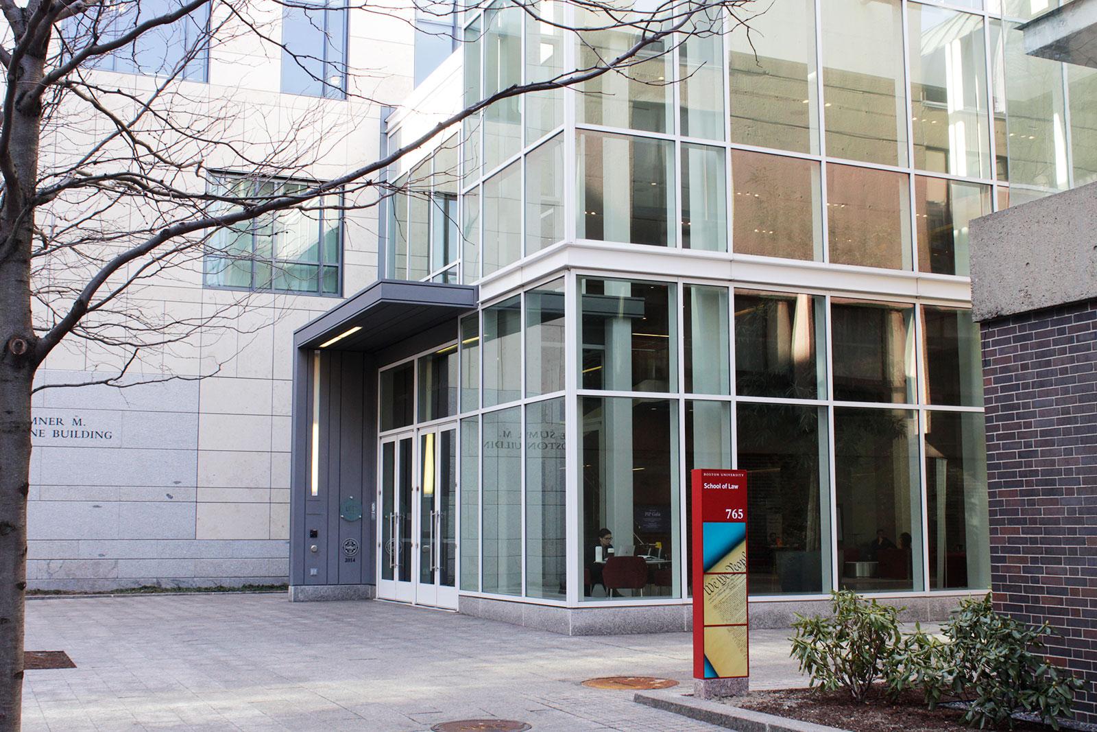 Boston University’s School of Law. In an effort to diversify its applicant pool, BU’s graduate schools are participating in a movement entitled “Ban the Box,” which removes the criminal history question from the schools’ applications. RACHEL SHARPLES/ DFP FILE
