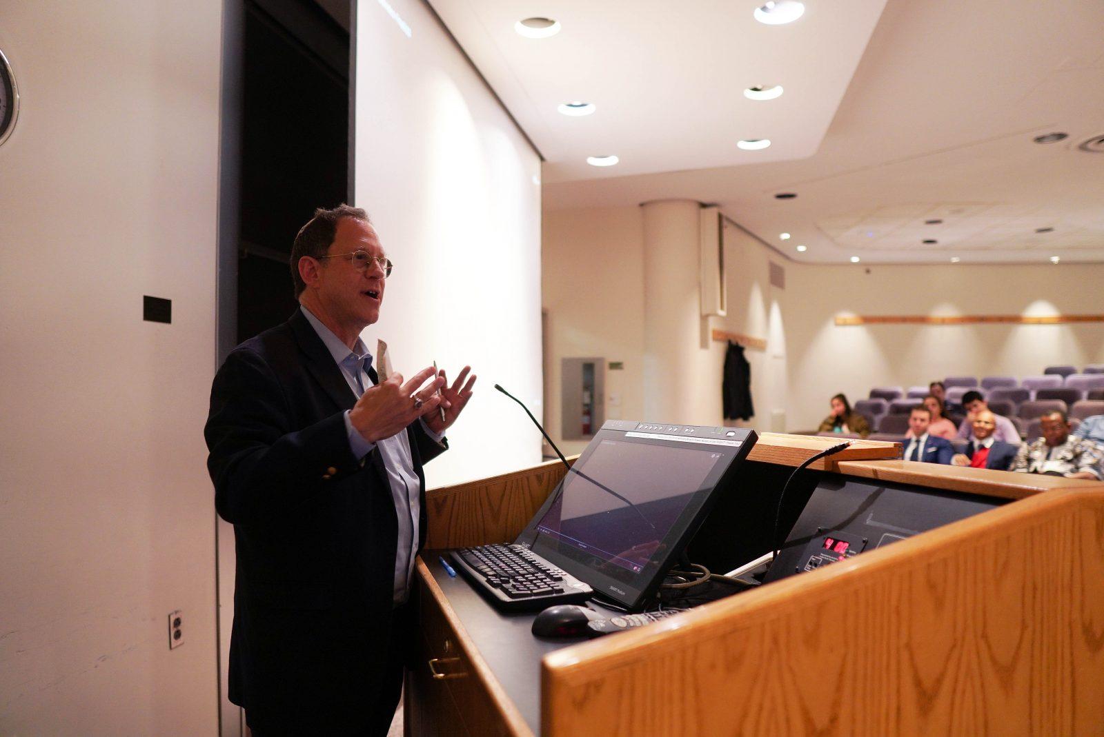 Activist and entrepreneur Yosef Abramowitz gives a talk, titled “Earth Day, Israel, Africa, and How to Win the Climate Battle,” Tuesday evening at Boston University. SOPHIE PARK/ DFP STAFF