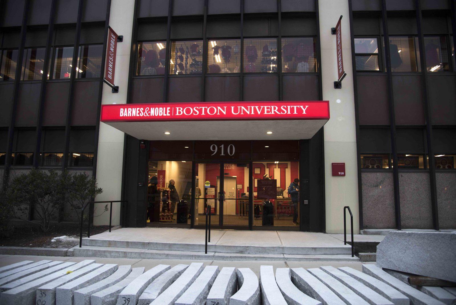Boston University’s new Barnes and Noble bookstore opened Monday after moving from Kenmore Square to 910 Commonwealth Ave. on West Campus. LEXI PLINE/ DAILY FREE PRESS STAFF