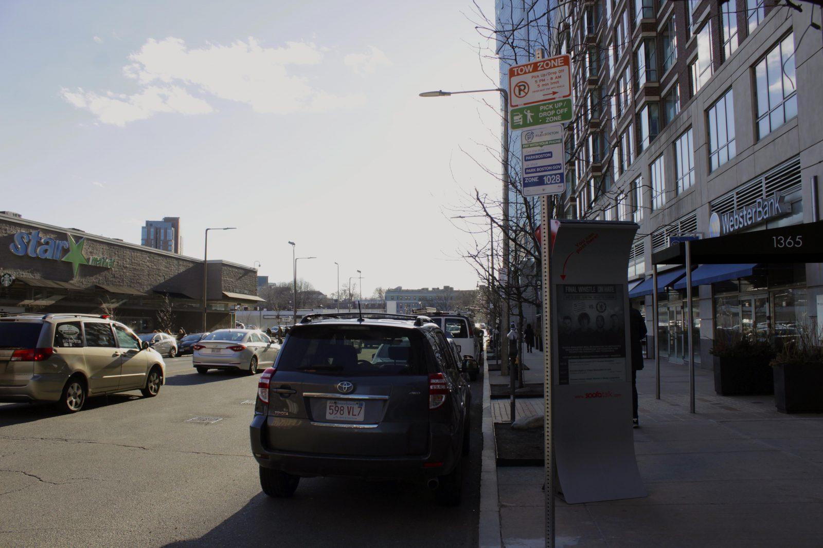 The City of Boston started a pick-up and drop-off zone pilot Friday in the Fenway neighborhood, working with Uber and Lyft to improve passenger safety and efficiency in the pick-up process. RACHEL SHARPLES/ DFP STAFF