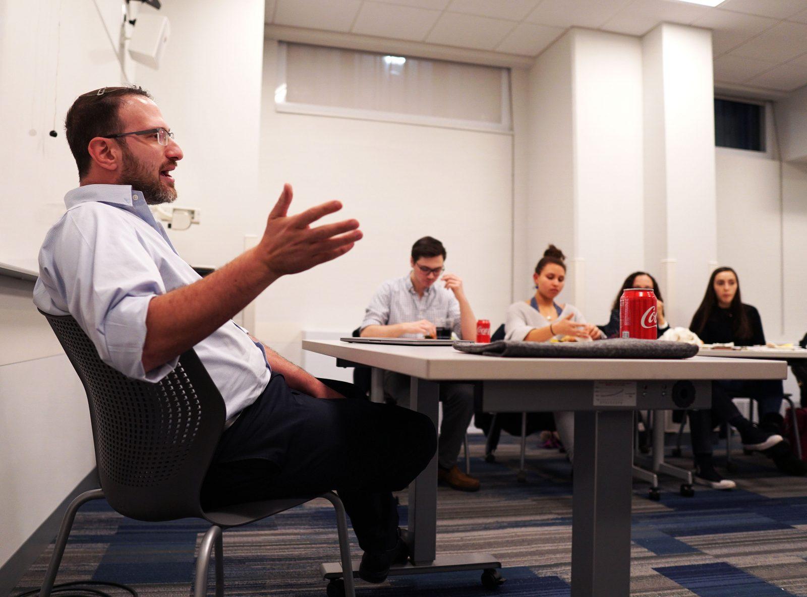 Boston University Students for Israel joined Jerusalem-based correspondent Sam Sokol as he discussed his reporting experience Tuesday night. SOPHIE PARK/ DAILY FREE PRESS STAFF
