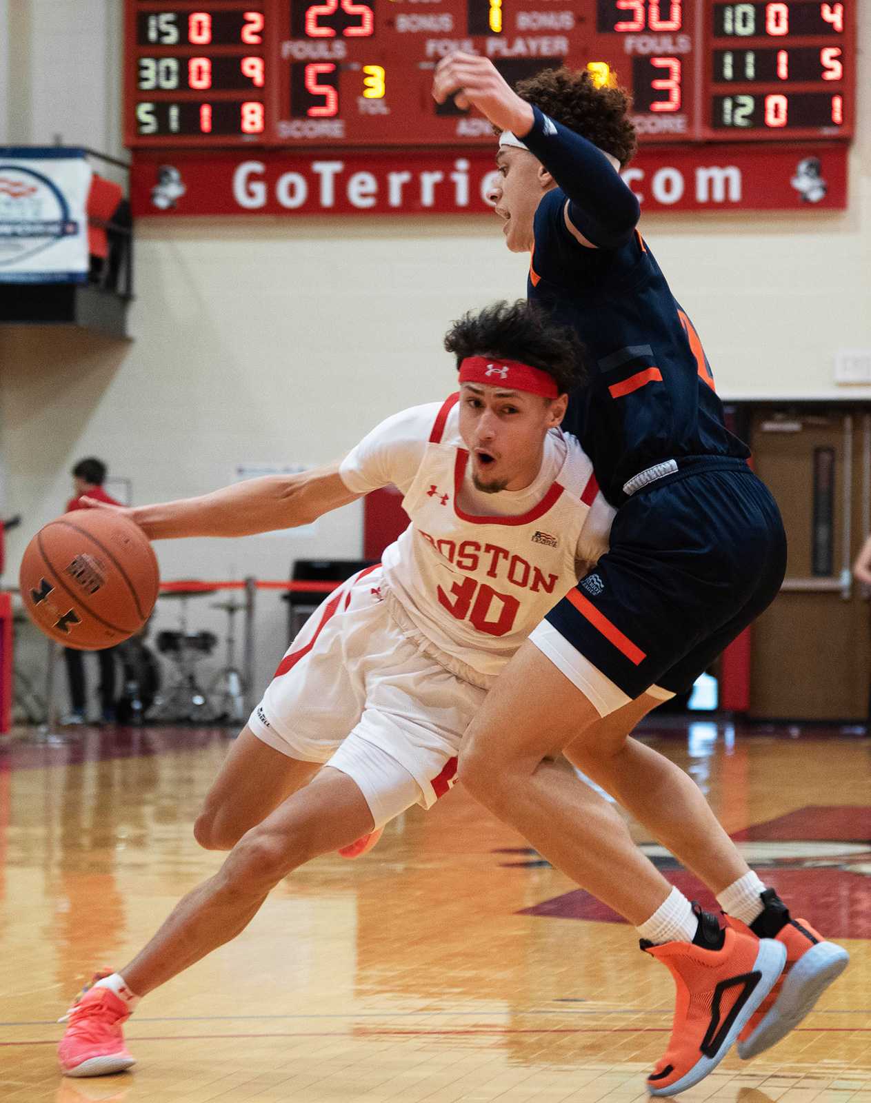 Junior guard Javante McCoy scored 17 points, including a game-winning jumper with 29 seconds left, in Boston University’s 74-71 victory over Bucknell University Saturday. ANRAN XIE/ DAILY FREE PRESS STAFF