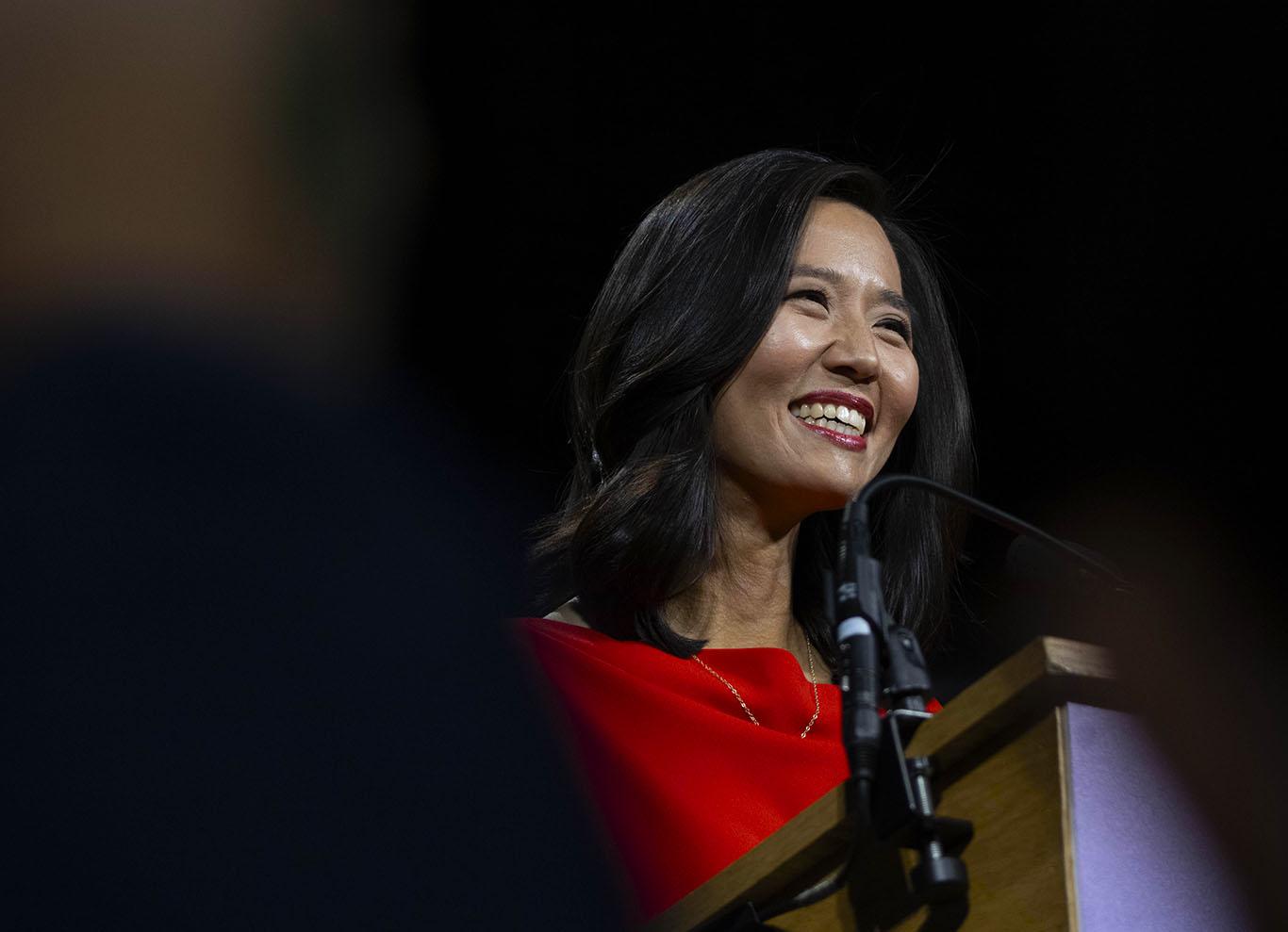 Michelle Wu smiling to supporters Tuesday night following her mayoral victory. Wu is Boston’s first female mayor and its first mayor of color to be elected in the 199 years since the mayoral seat’s creation. SHANNON DAMIANO/ DAILY FREE PRESS STAFF
