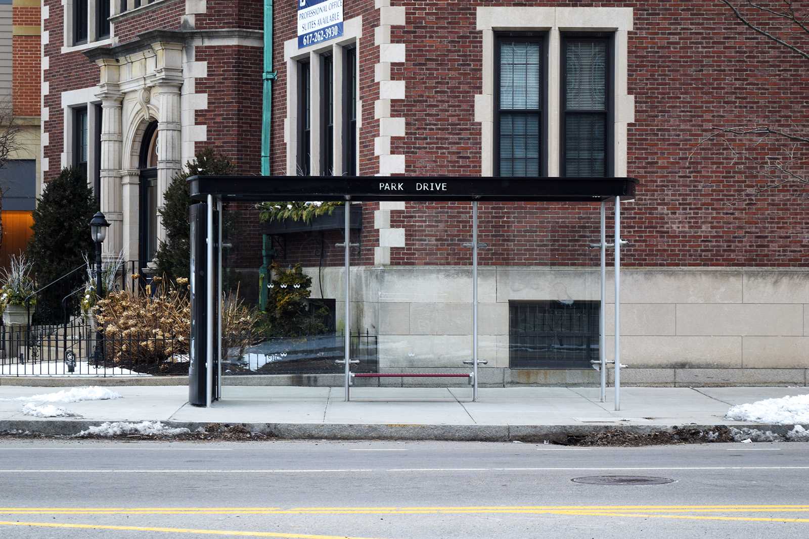 Bus stop on Park Drive. Boston University student Sarah Hillesheim won the Innovate@BU Community Transit Design Challenge for her proposal to improve accessibility at bus and above-ground T stops. SOPHIA FLISSLER/ DAILY FREE PRESS STAFF
