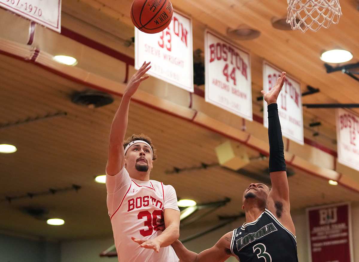 Men's basketball against Loyola, patriot league
