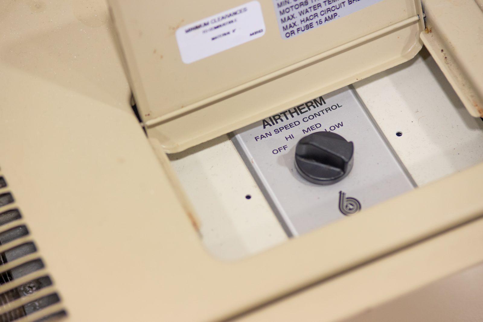 A fan control dial on a radiator in a Boston University brownstone. Issues with heating in BU’s Bay State Road brownstones have been persisting since the winter. AMELIA GIESE/DFP PHOTOGRAPHER 
