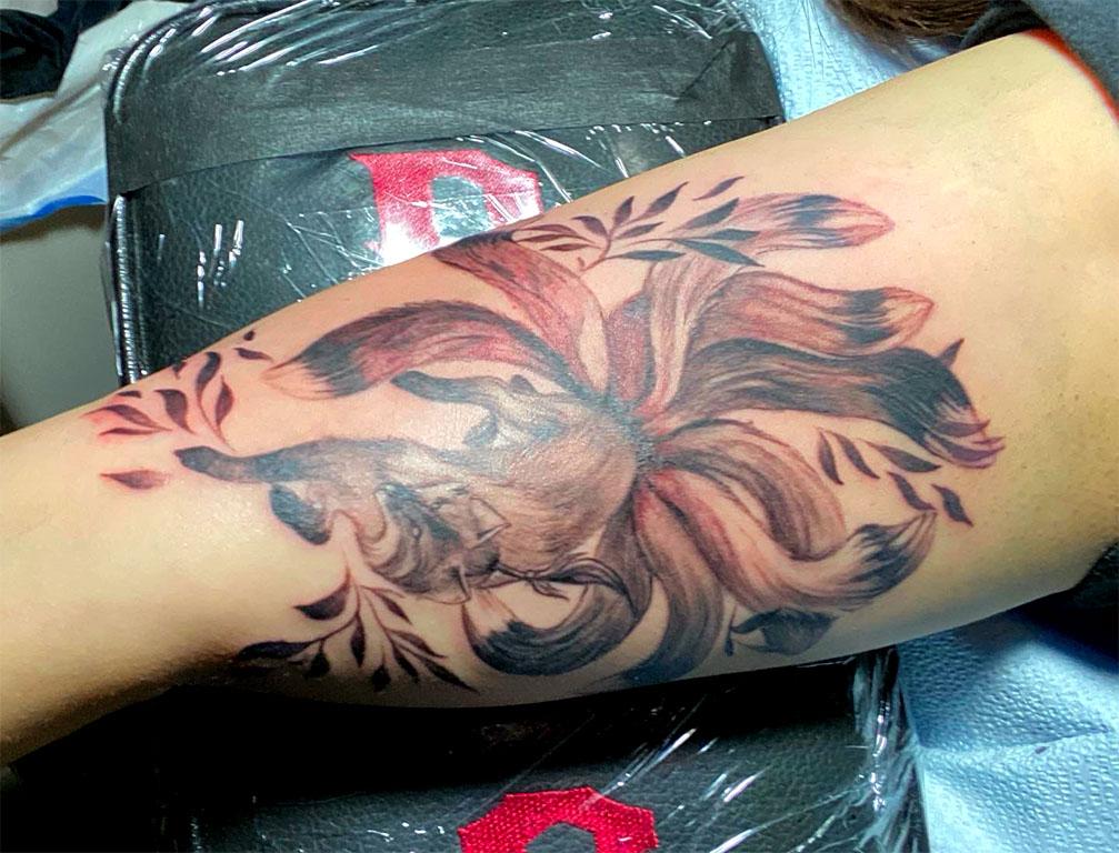 Thalia’s kitsune nine-tailed fox tattoo. After thinking about it for years and then being delayed by the pandemic, Thalia finally received her sought-after first tattoo. THALIA LAUZON/ DAILY FREE PRESS STAFF