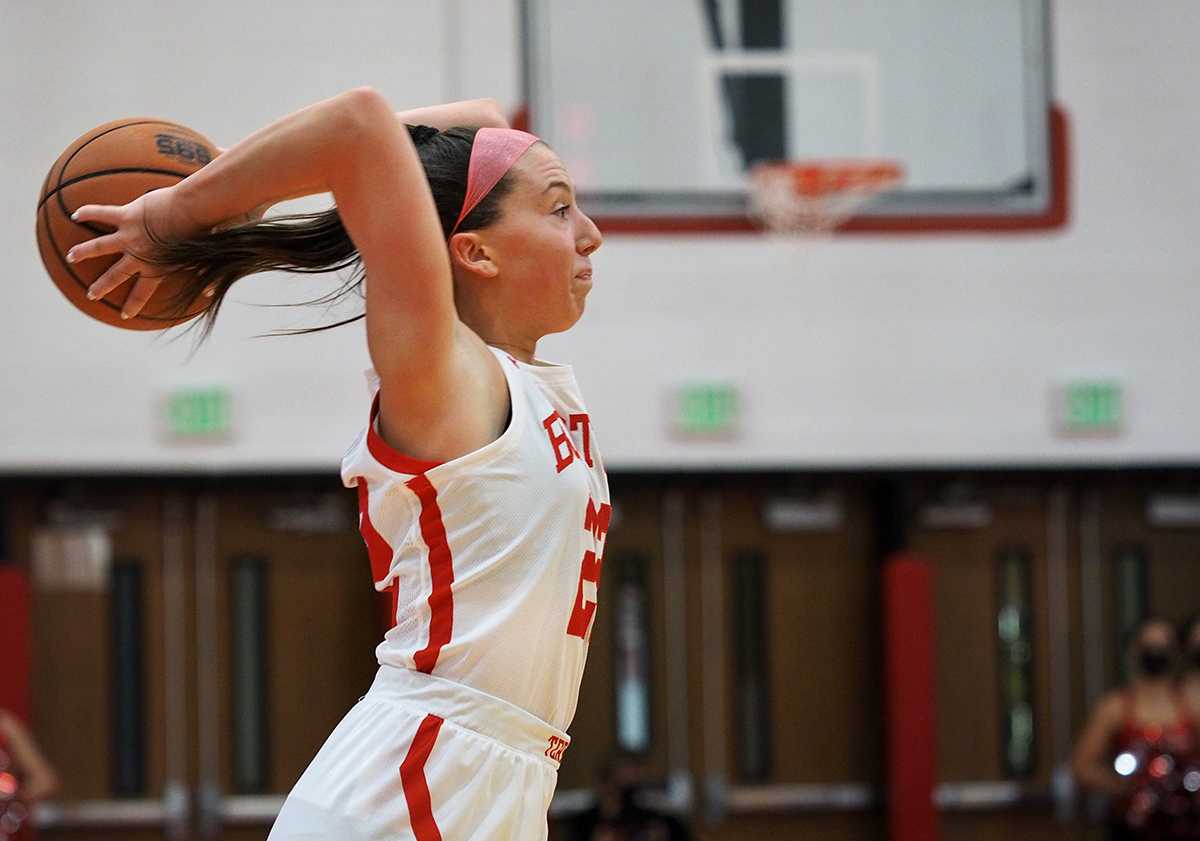 Junior Maggie Pina in a match against Boston College earlier this season. The Boston University women’s basketball team lost 58-52 to Lafayette College in an away game Feb. 23. JEFF TEDI/DFP STAFF