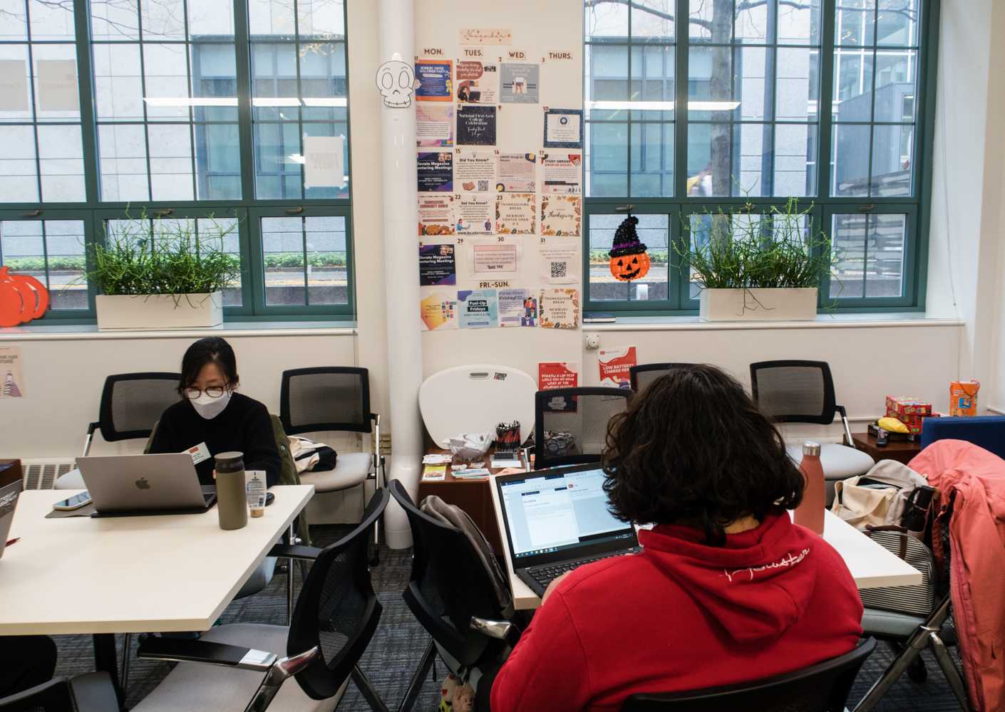 Students in the Newbury Center, which provides resources for first-generation Boston University students and staff. President Robert Brown started various projects to increase the percentage of first-gen students at BU and provide them with resources. ANGIE YE/DFP STAFF
