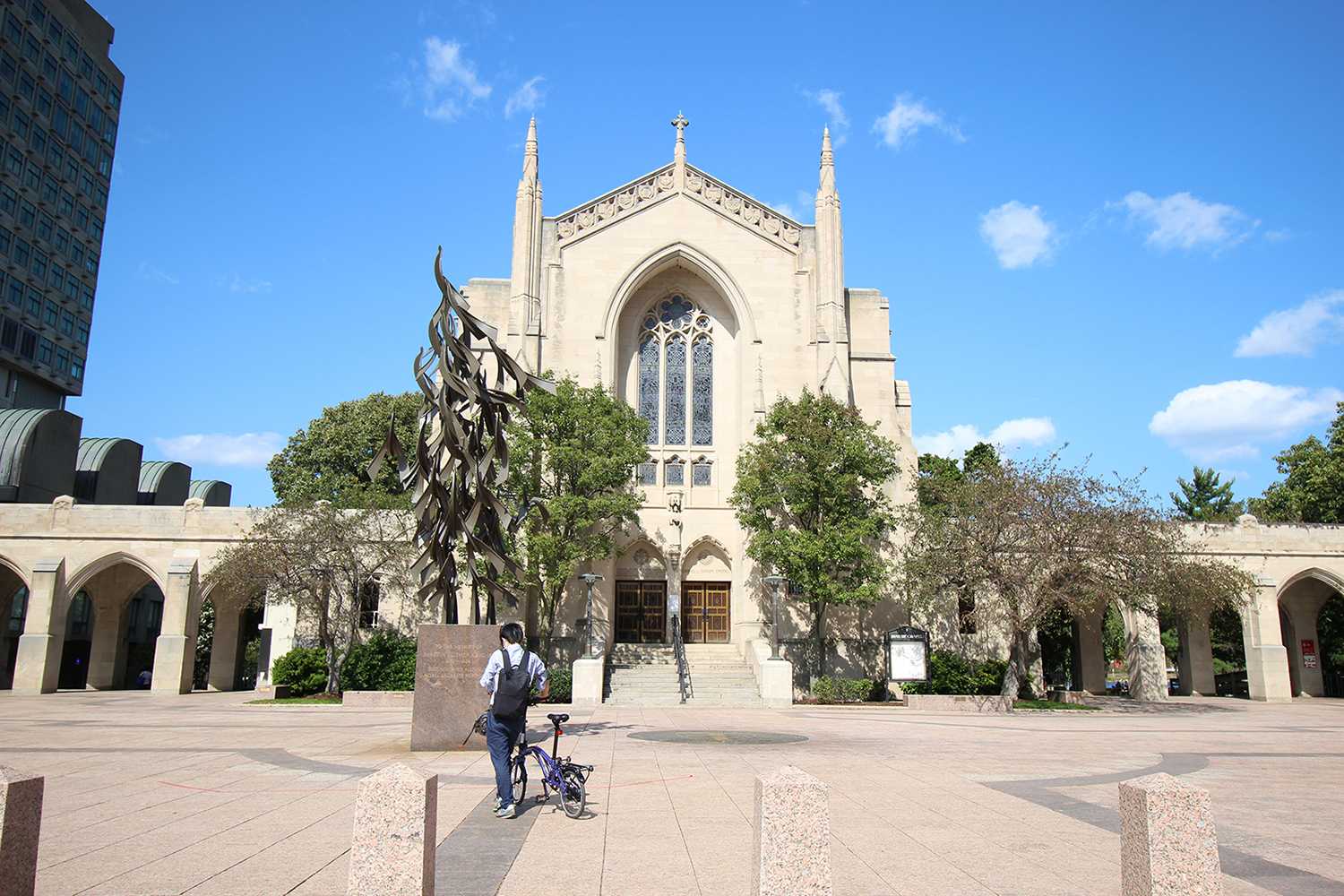Boston University’s Class of 2025 admissions saw an increase in the number of early decision applicants, among other pandemic-related changes. HANNAH YOSHINAGA/ DAILY FREE PRESS STAFF