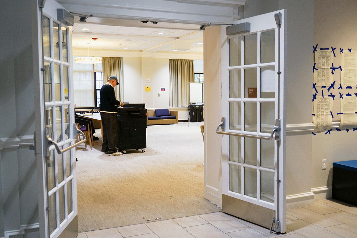Kilachand Hall was one of two polling locations on campus open for voters Tuesday. SERENA YU/ DAILY FREE PRESS STAFF