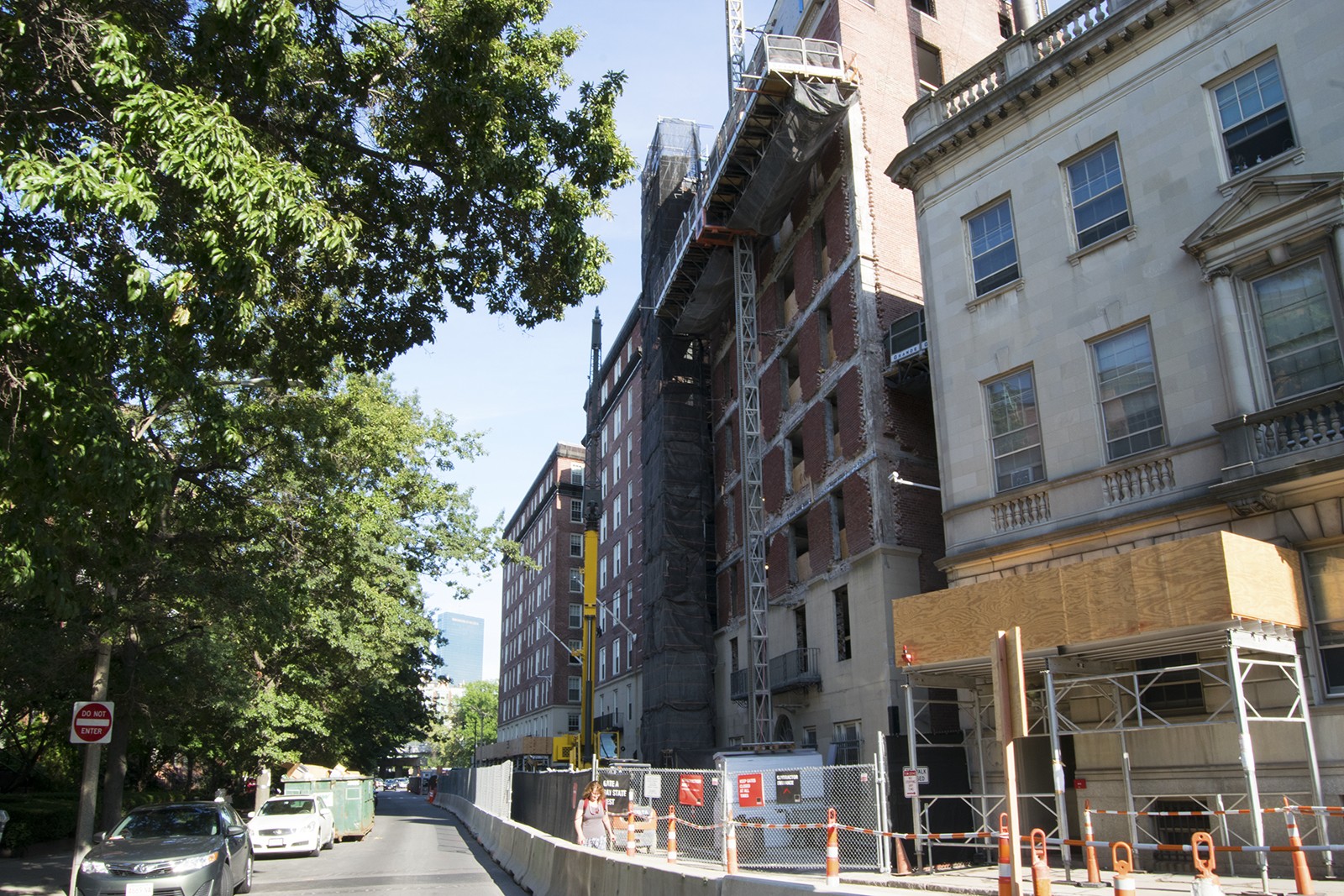 The university has six construction and renovation plans underway for this fall, including projects at Myles Standish Hall and the CILSE building at 610 Commonwealth Ave. PHOTO BY ELLEN CLOUSE/ DAILY FREE PRESS STAFF 