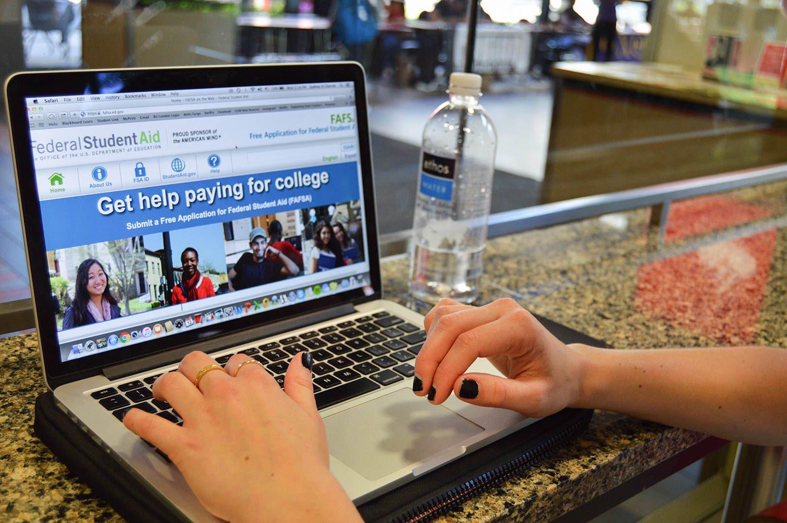 Low-income students at institutions of higher education face a variety of social obstacles in addition to their financial limitations. A group of BU students are leading a campaign to raise awareness for this systemic issue. PHOTO BY ERIN BILLINGS/DAILY FREE PRESS STAFF
