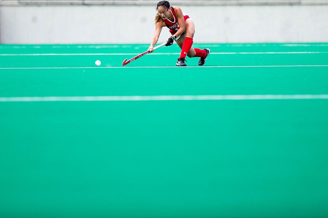 Sophomore Shannon Ma sports rainbow eyeblack at a match against Colgate University Sept. 22 as part of Boston University Athletics’ “Pride Week.” MADDIE MALHOTRA/ DAILY FREE PRESS STAFF