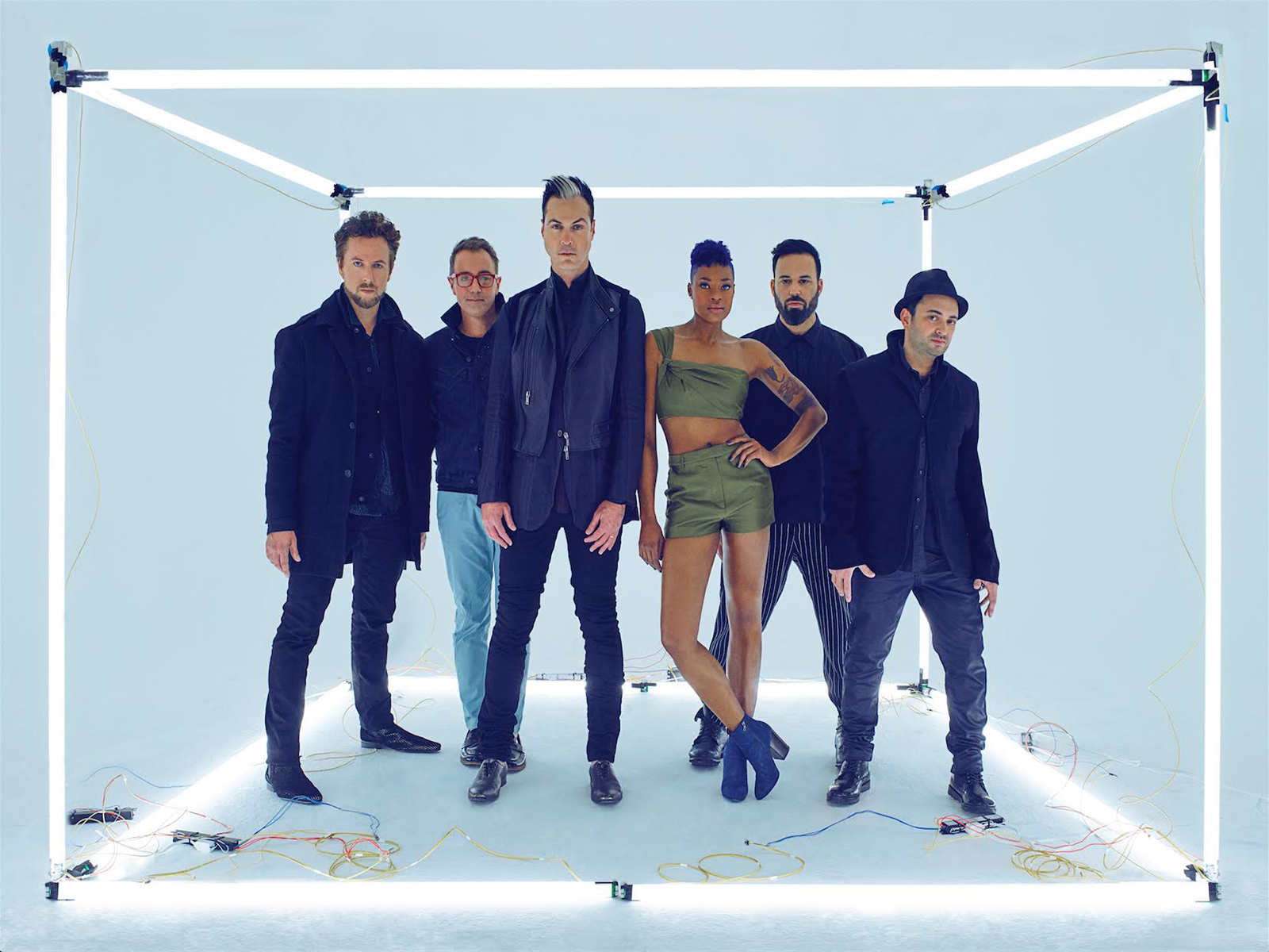 Песня out of my league fitz. Fitz. Fitz and the Tantrums. Handclap песня. Handclap Fitz and the Tantrums.