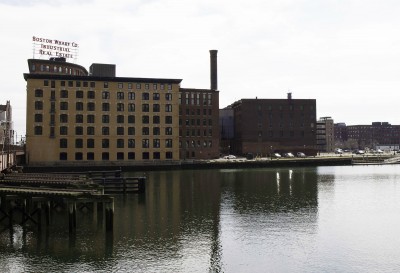 General Electric announced a deal Thursday with Procter and Gamble that would secure a 2.5-acre property across the Summer Street Bridge along Fort Point Channel. PHOTO BY BRITTANY CHANG/DAILY FREE PRESS STAFF