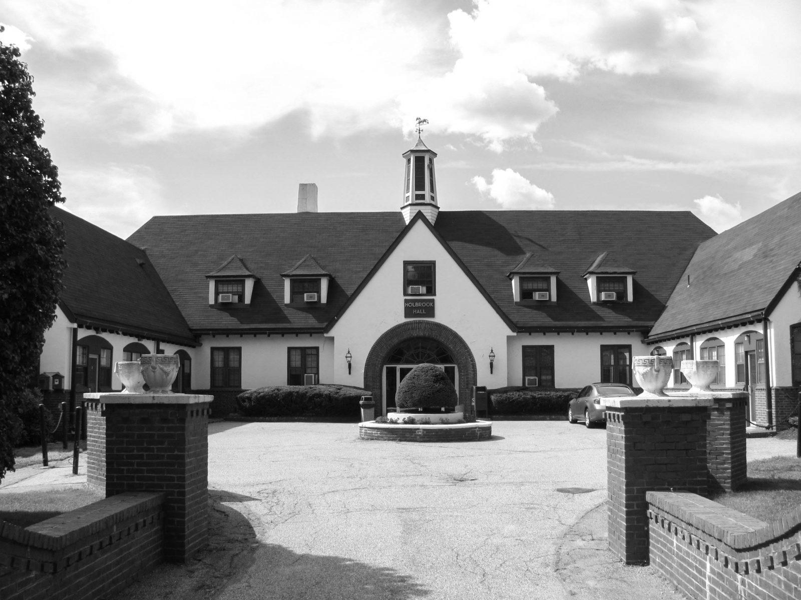 Holbrook Hall at Mount Ida College in Newton. Mount Ida and several other schools across New England have been forced to close down recently due to financial struggles. COURTESY OF WIKIMEDIA COMMONS