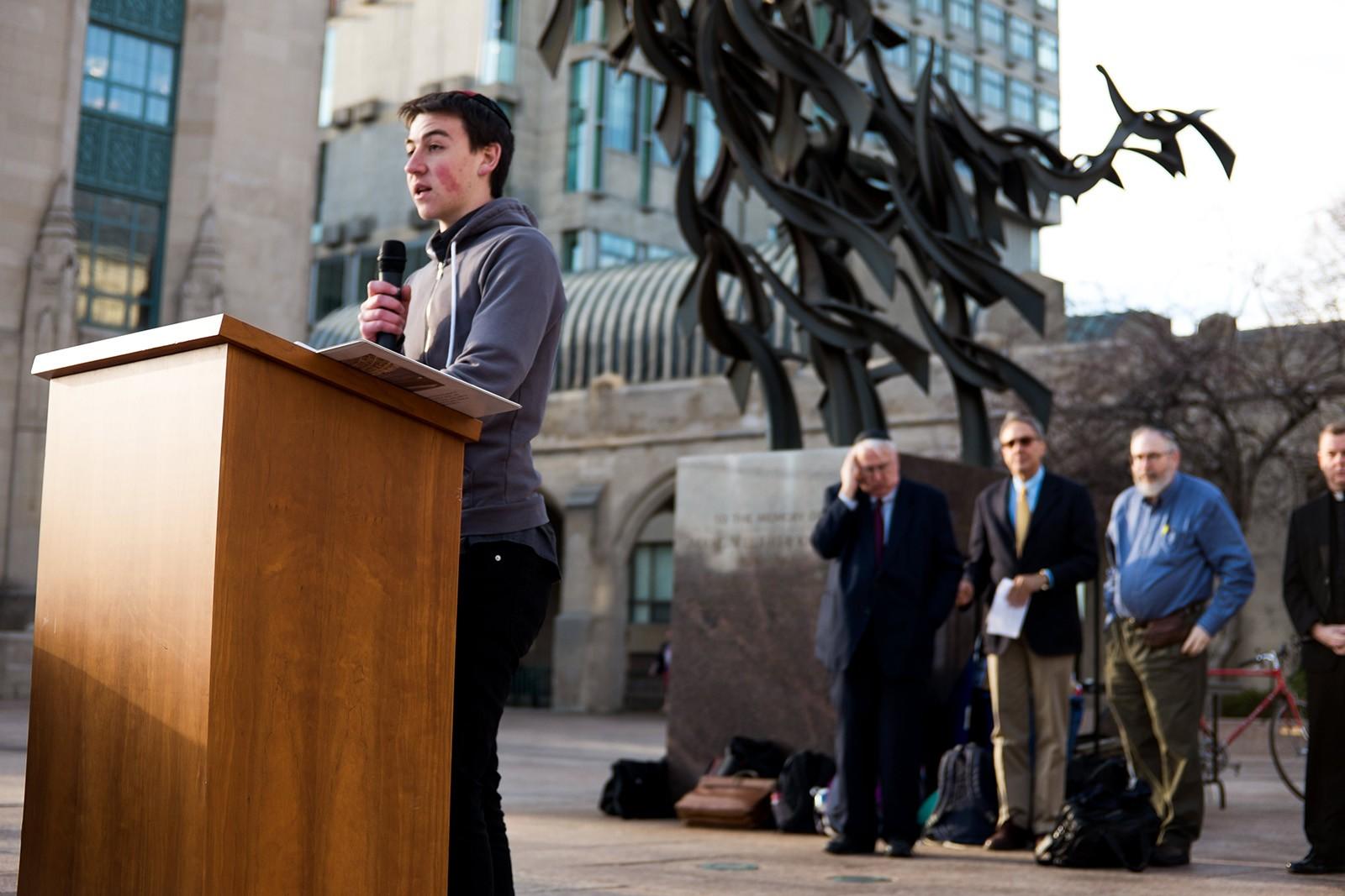 BU Hillel gathers diverse group to commemorate Holocaust Remembrance Day
