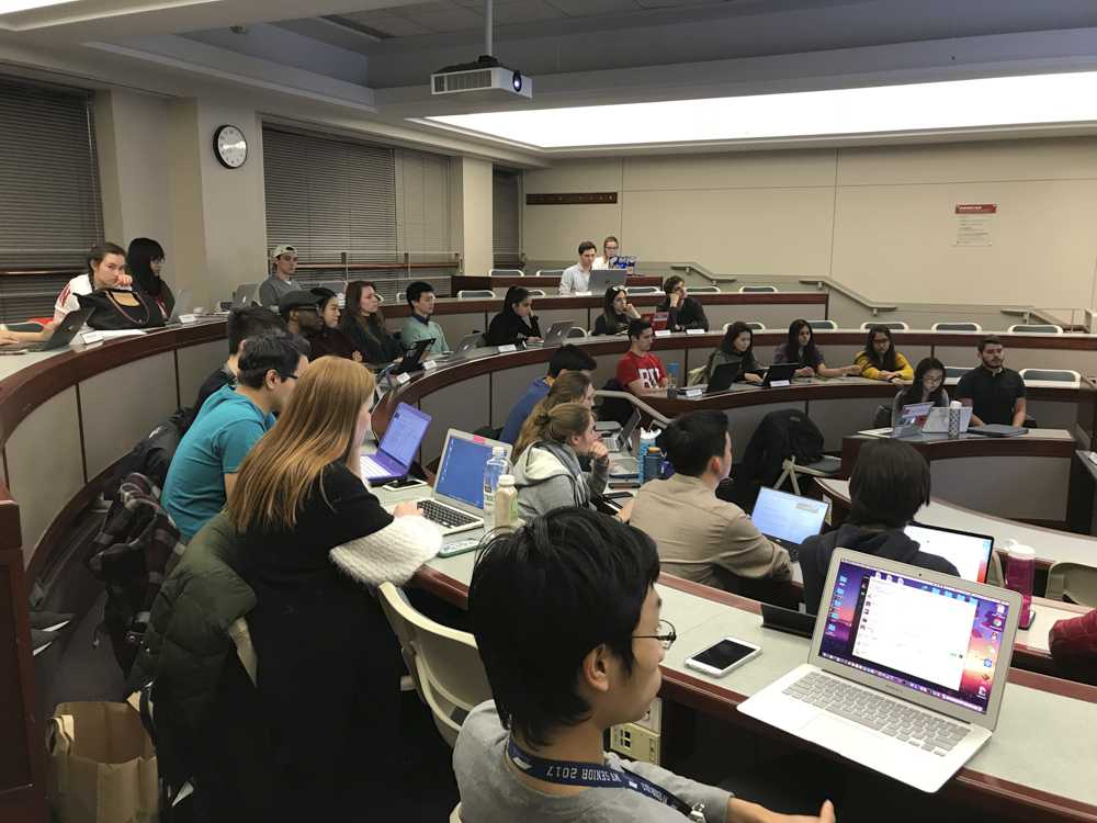Student Government meets on Monday evening. SG met to discuss cabinet funding, among other issues. PHOTO BY SHAUN ROBINSON/ DAILY FREE PRESS STAFF 