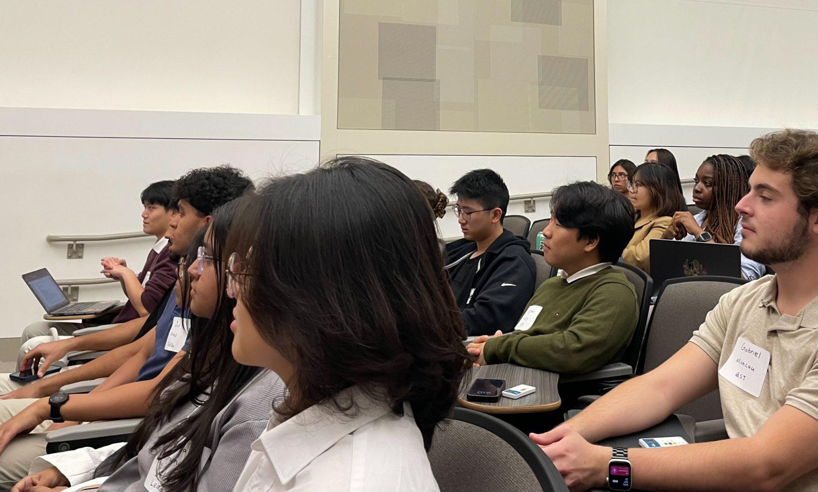 Boston University Student Government body members at the meeting on Monday. StuGov held its first meeting of the academic year this week. PHOTO BY DANIELA L. GINSBURG