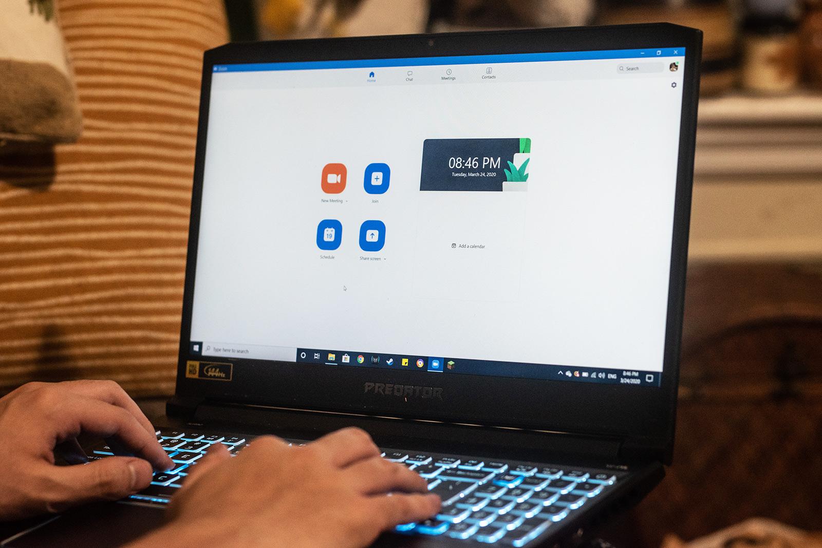 Boston University professors say adapting their course curricula to online learning has been difficult because of the inability to reproduce in-person interactivity and hands-on activities. ILLUSTRATION BY LAURYN ALLEN/ DAILY FREE PRESS STAFF