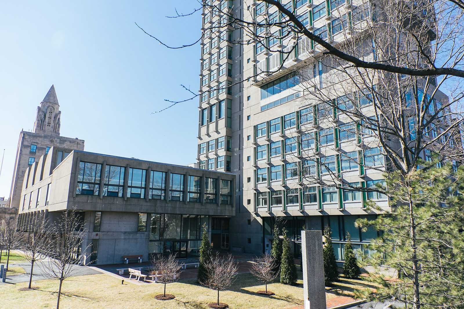 Boston University’s law tower was recently awarded a 2016 Preservation Achievement Award by the Boston Preservation Alliance. PHOTO BY BRIAN SONG/ DFP FILE PHOTO