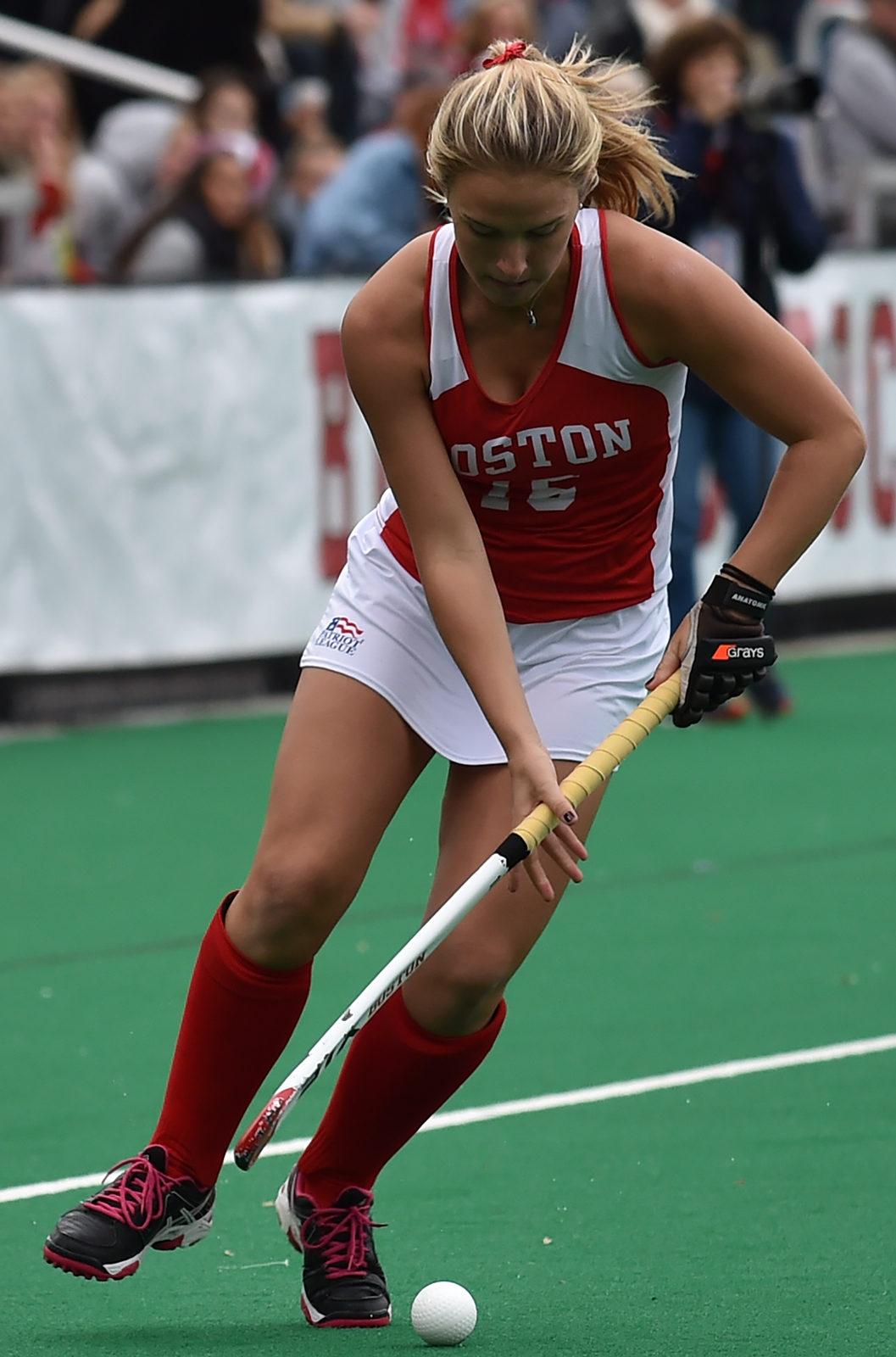 Senior Captian Grace Boston proives leadership to the younger players. PHOTO BY MADDIE MALHOTRA/ DAILY FREE PRESS STAFF